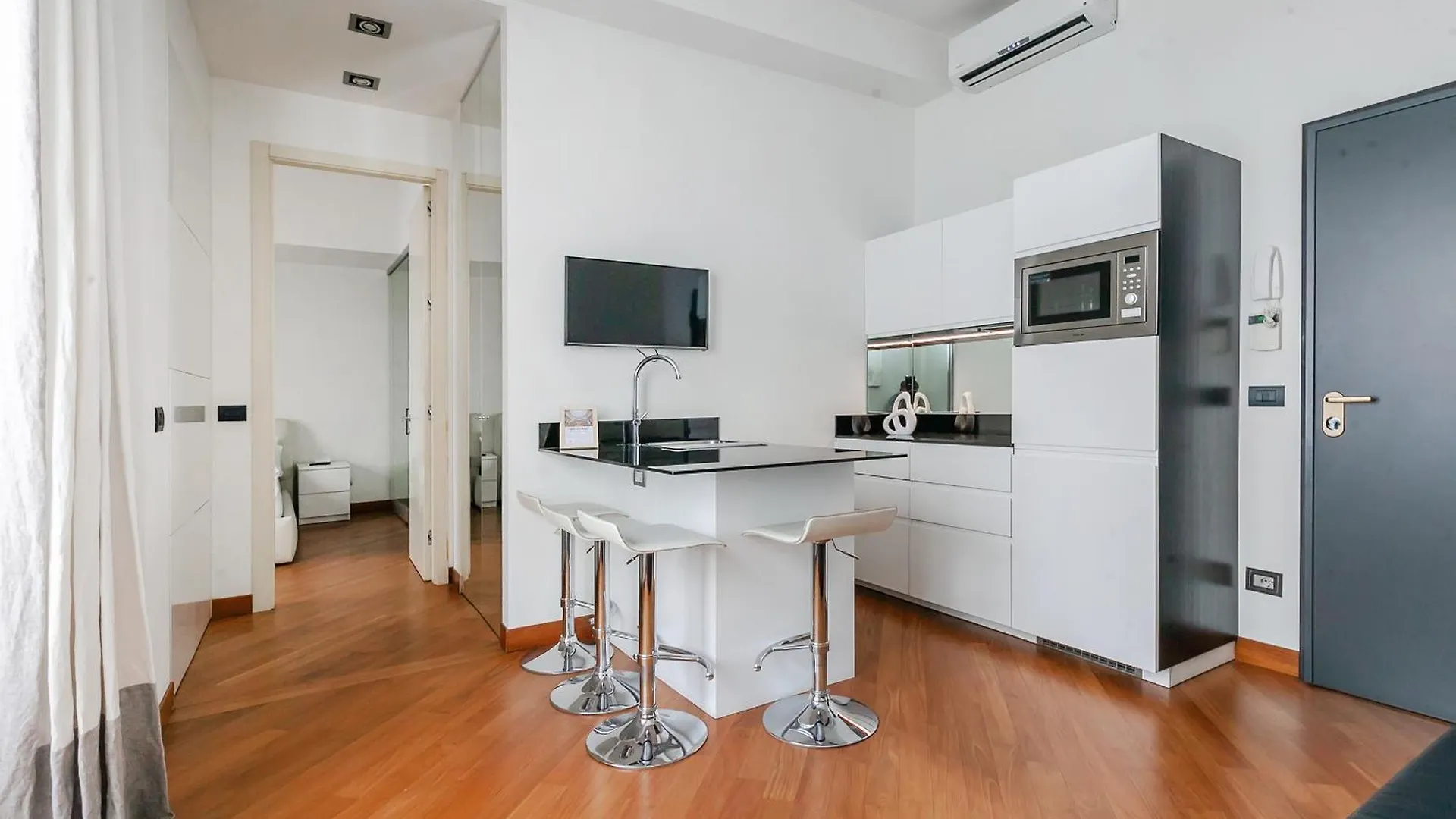 San Babila Luxury Suite - In The Heart Of Fashion Disctrict Milan