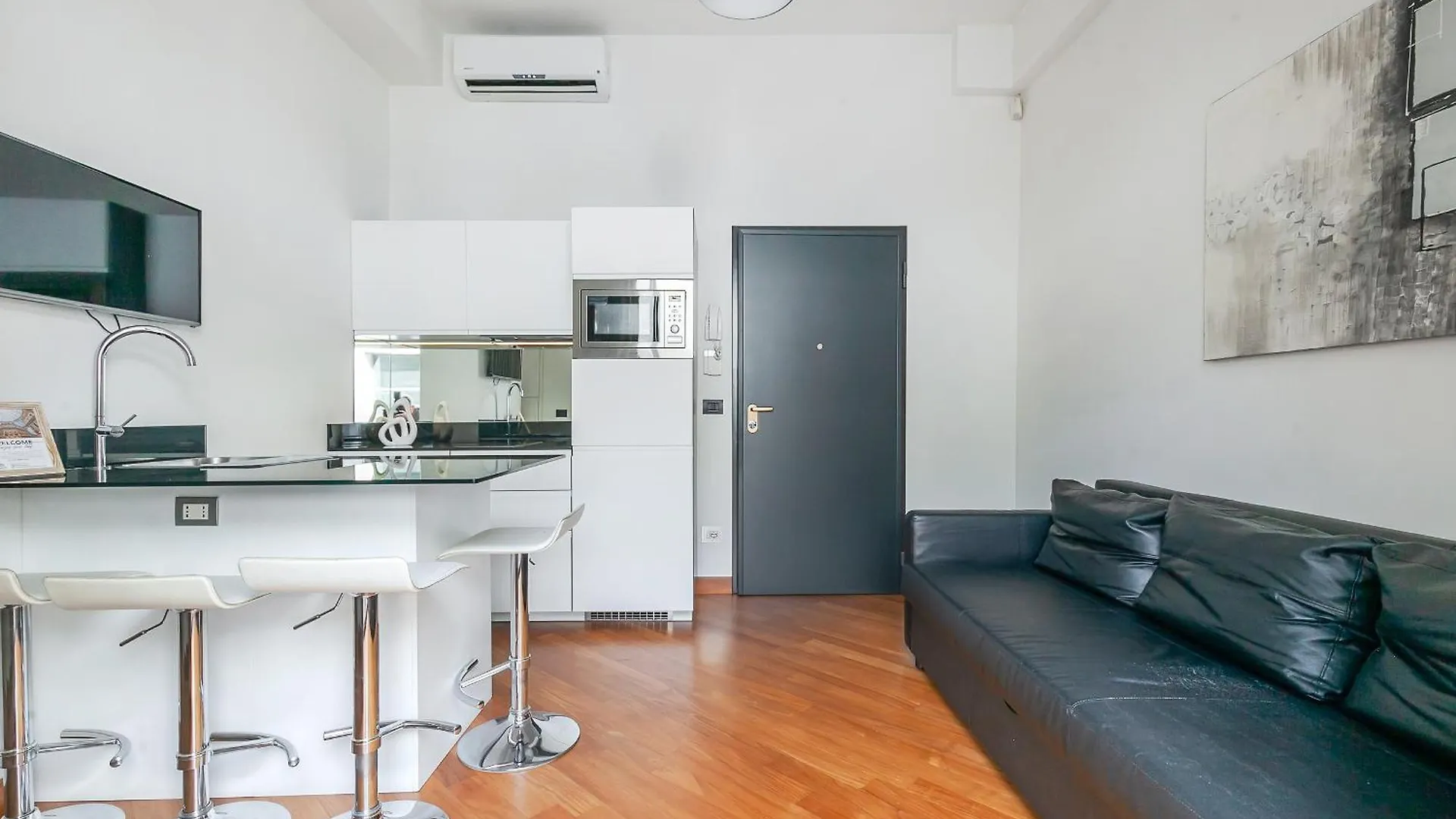 San Babila Luxury Suite - In The Heart Of Fashion Disctrict Milan Italy